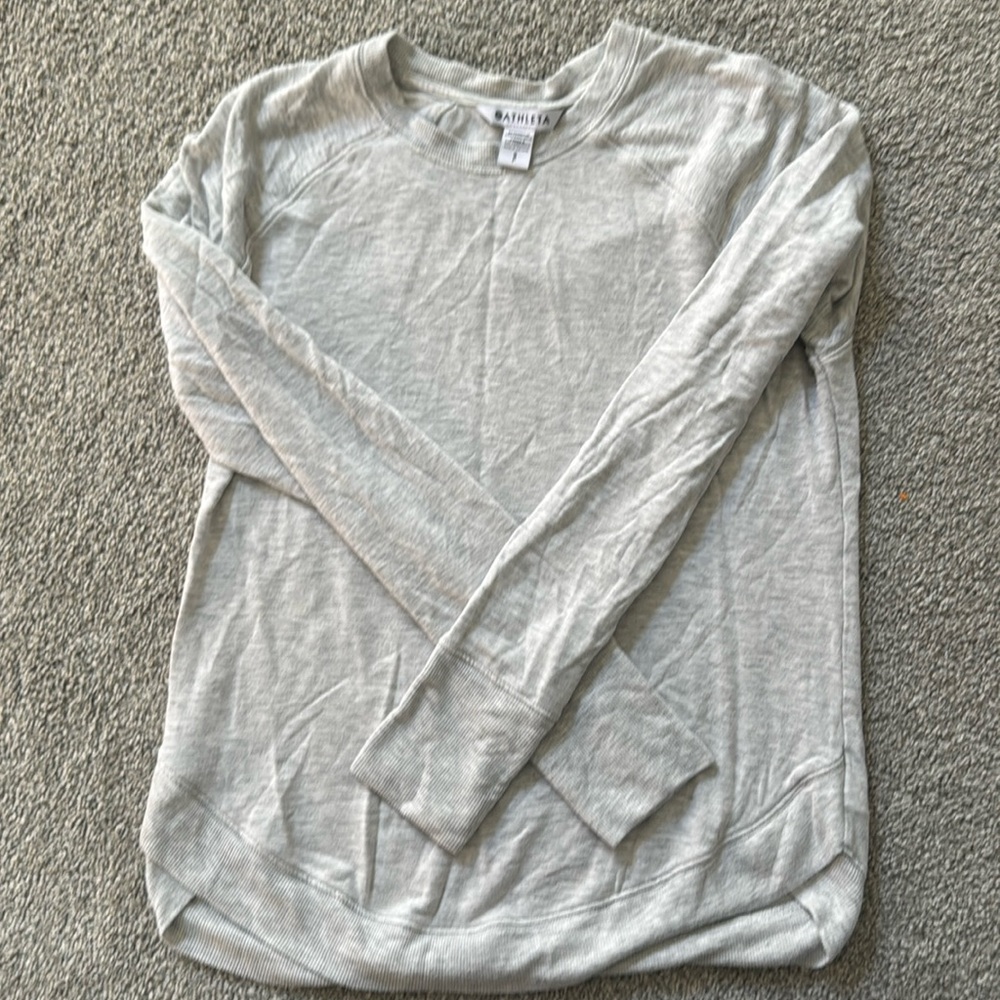 Women’s Athleta crew neck sweatshirt